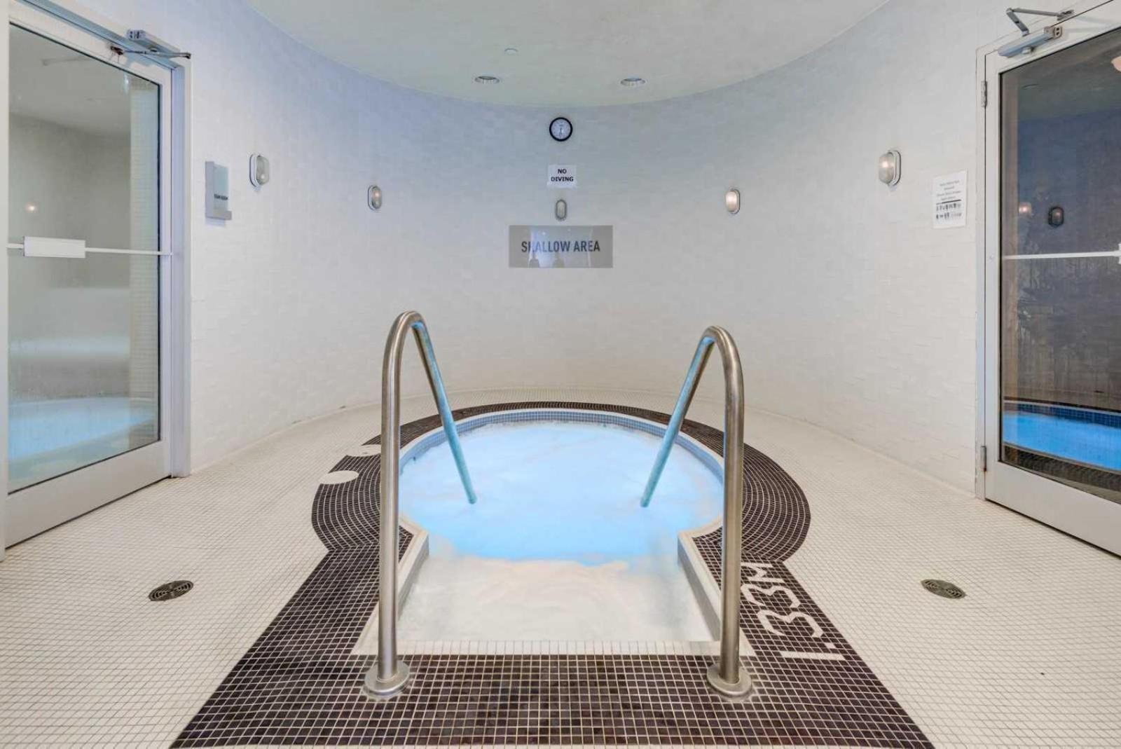Grand Royal Suites 多伦多 外观 照片